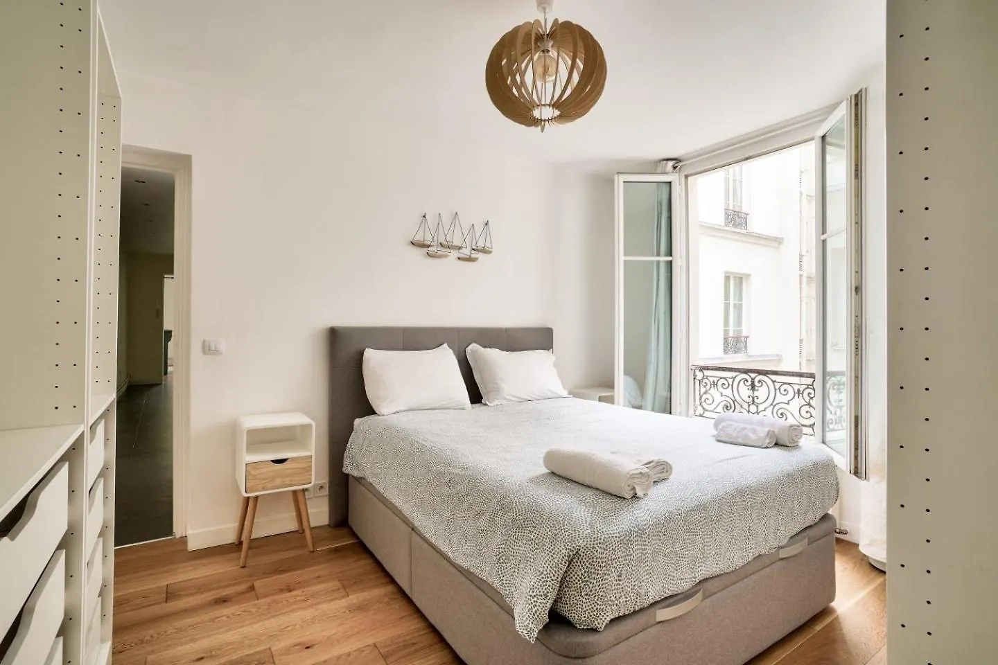 Sublime Apartment In The 17Th District Paris