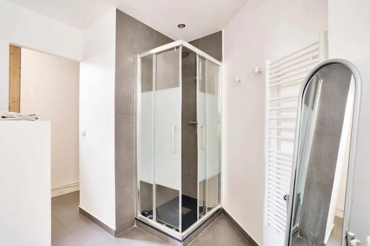 Sublime Apartment In The 17Th District Paris 0*,  France